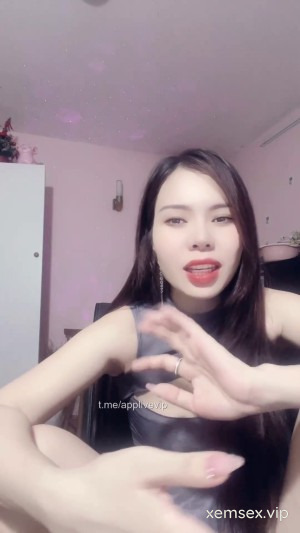 Bé Maia2k chỉ thích được trai đụ từ sáng tới chiều – Maia2k show vú