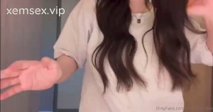 bé thỏ cute, mặc đồ nhìn thế thôi chứ cởi ra thì mê hết hồn – full không che