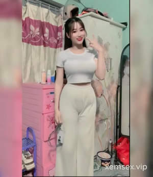 Clip Ngọc Nhi thánh nữ vú to HR của LG disney nhảy khiêu dâm – Ngọc Nhi LG