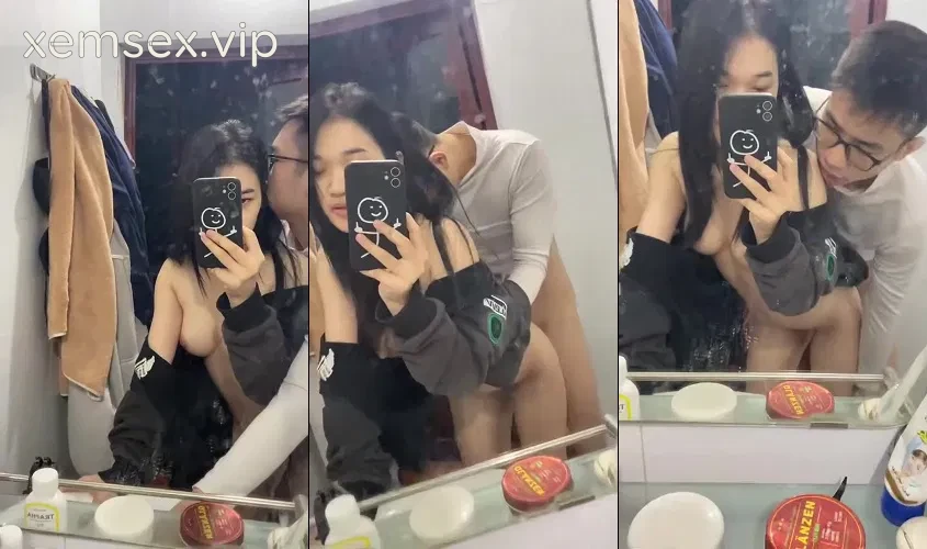 Ảnh thumbnail của Em sinh viên cực phẩm chơi trước gương em chủ động quay cả phim