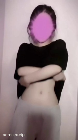 Ảnh thumbnail của Full video bé áo đen Nguynkhnh0722 nhảy gợi cảm gây bão mạng xã hội P2 – học sinh ngây thơ