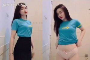 Gái xinh điện máy xanh lộ clip sex