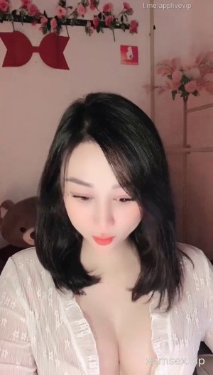 Idol Ni xăm trổ như con tắc kè show bass căng quá anh em – Livestream Ni