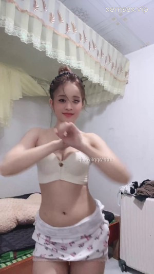 Lộ clip Tiktoker Thảo Như uốn dẻo trước giường – clip hot tv