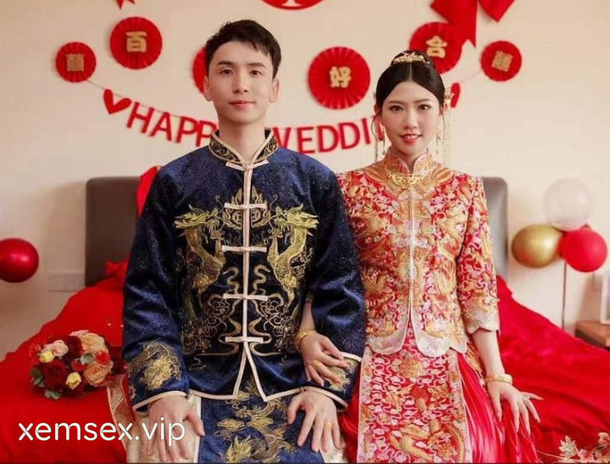Lộ clip vụng trộm với bạn thân của chồng mới lấy