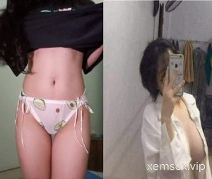 Ảnh thumbnail của Lồn nứng khiến em gái khó chịu