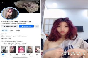 Nguyễn Tường Vy siêu kích thích