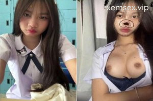 Ảnh thumbnail của Nước bướm chảy từ nữ sinh dâm