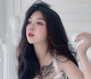 Ảnh thumbnail của Phương Min đã đi cưỡi ngựa của bạn trai của mình, người cực kỳ sung mãn