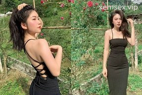 Ảnh thumbnail của Tại một vườn hoa hồng cực nóng, Lê Minh Nguyệt đã công khai một video sex