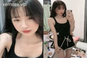 Ảnh thumbnail của Vú nhỏ không cản được sự sung sướng